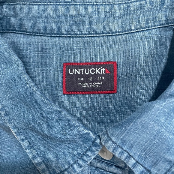 New Untuckit Lioness Denim Button Down Shirt - Picture 6 of 8